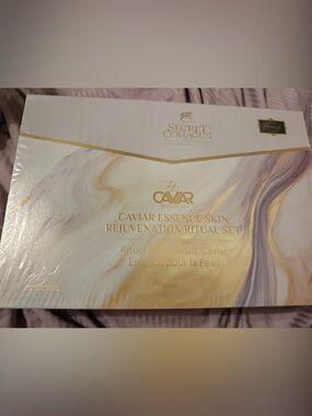 Caviar Essence Skin Rejuvenation Ritual Set - White & Gold